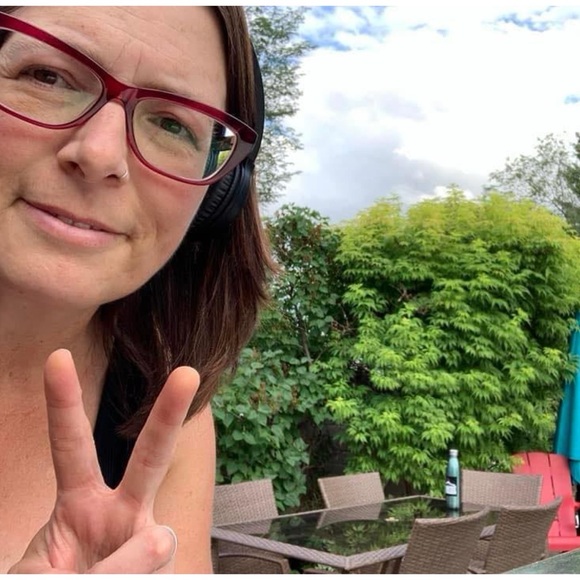 Meet your Posher, Nicki - Picture 1 of 1